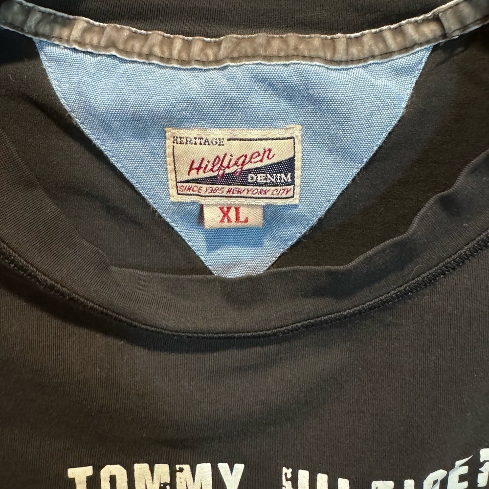 Tommy Hilfiger Black and Blue Heritage Tee - Picture 2 of 4